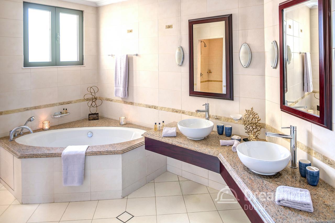 دبي Dream Inn - Luxury Palm Beach Villa المظهر الخارجي الصورة